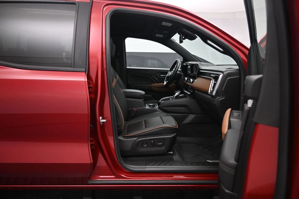 Used 2023 GMC Canyon AT4 w/ AT4 Premium Package AWD/4WD image 28