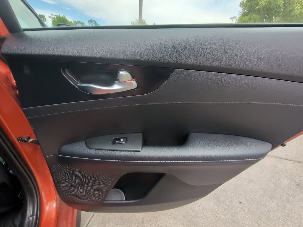 Used 2023 Kia Forte GT-Line w/ GT-Line Premium Package FWD image 28