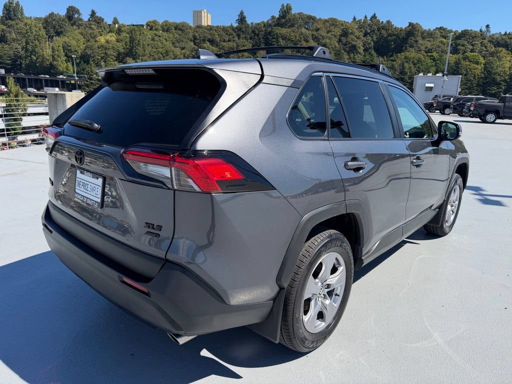 Used 2025 Toyota RAV4 XLE w/ Convenience Package AWD/4WD image 3