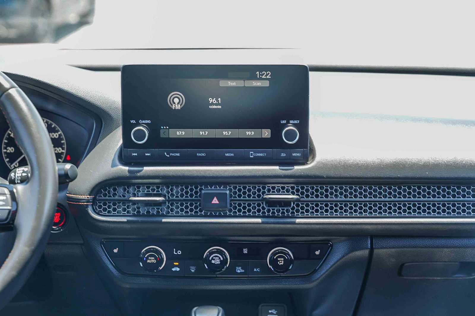 Used 2025 Honda HR-V Sport image 13