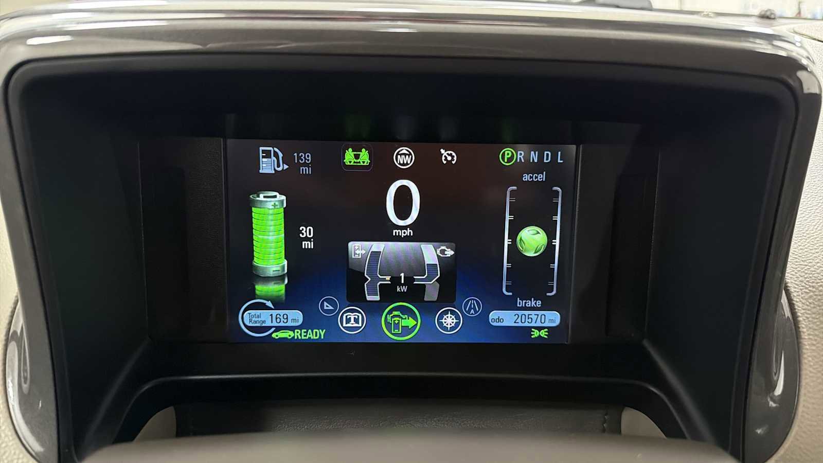 Used 2014 Chevrolet Volt w/ Enhanced Safety Package 1 FWD image 17