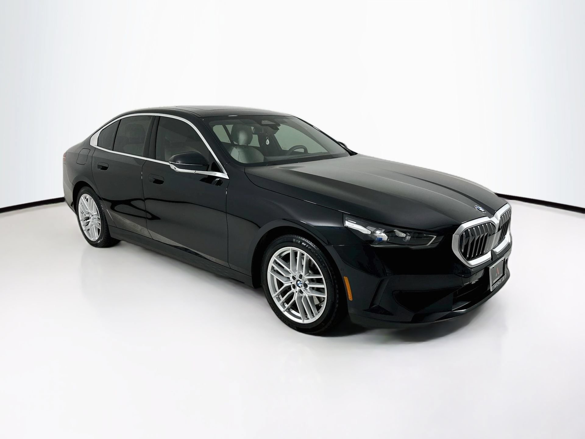 Used 2025 BMW 530i w/ Premium Package RWD video 1