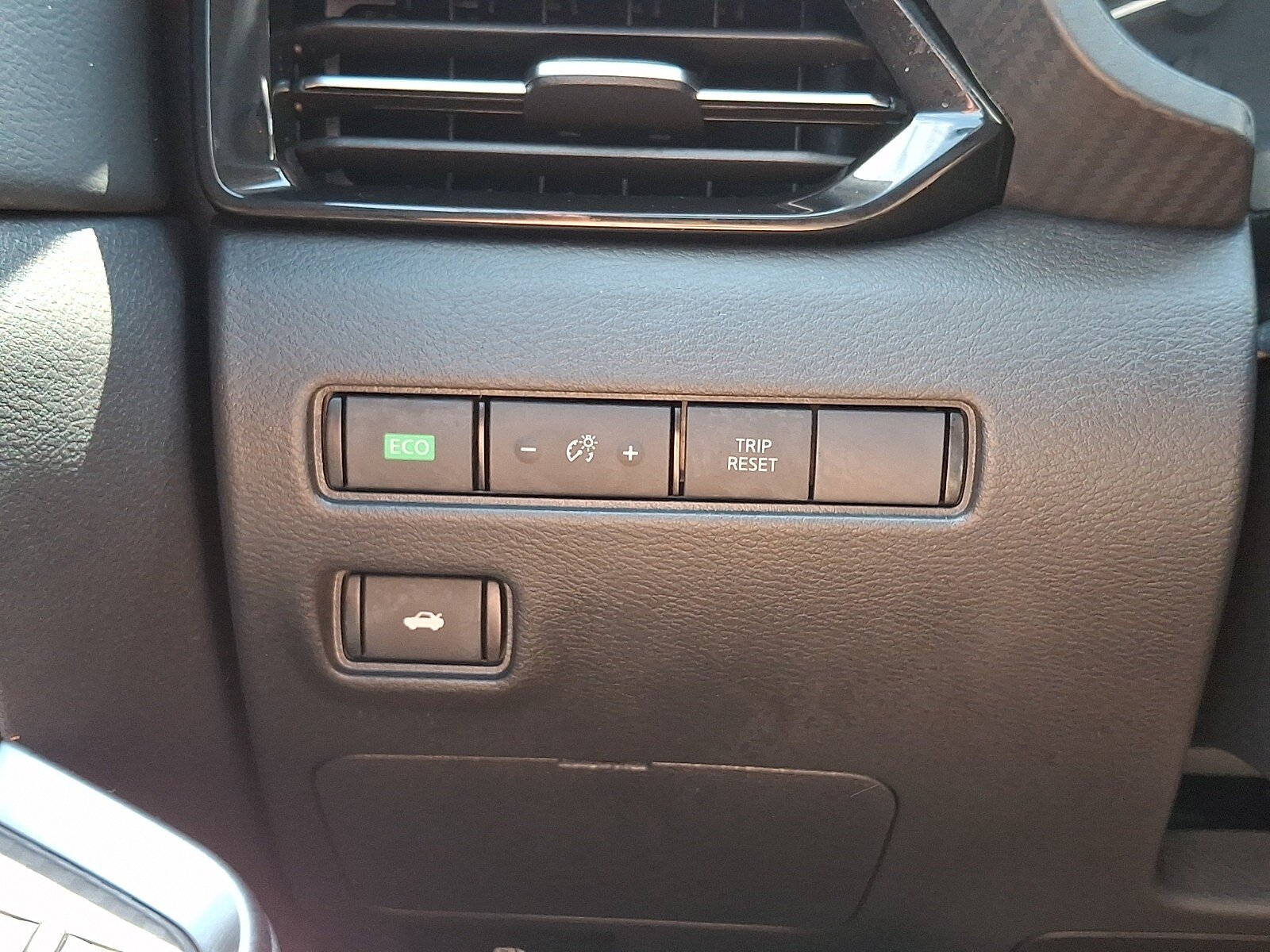 Certified 2025 Nissan Sentra SR w/ Midnight Edition FWD image 26