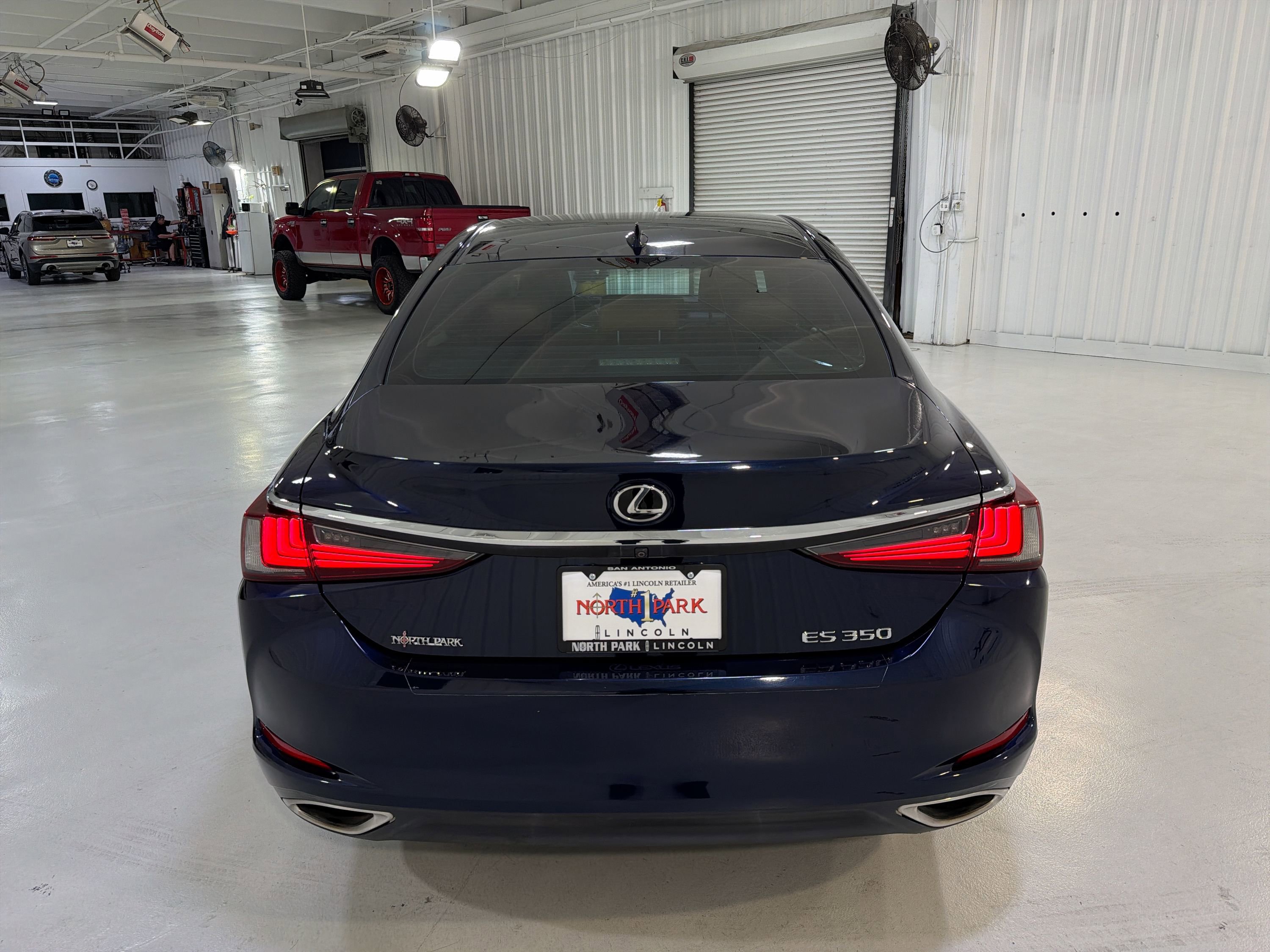 Used 2019 Lexus ES 350 w/ Accessory Package 2 FWD image 26