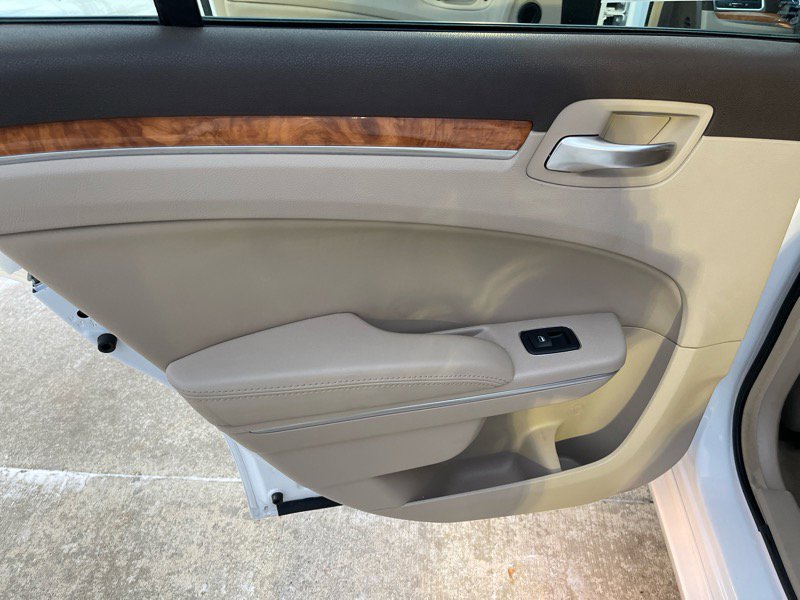 Used 2013 Chrysler 300 C w/ Light Group image 32