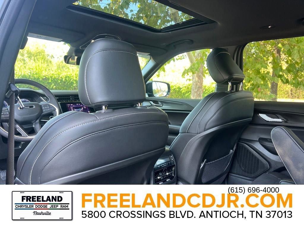 New 2025 Jeep Grand Cherokee L Altitude image 21