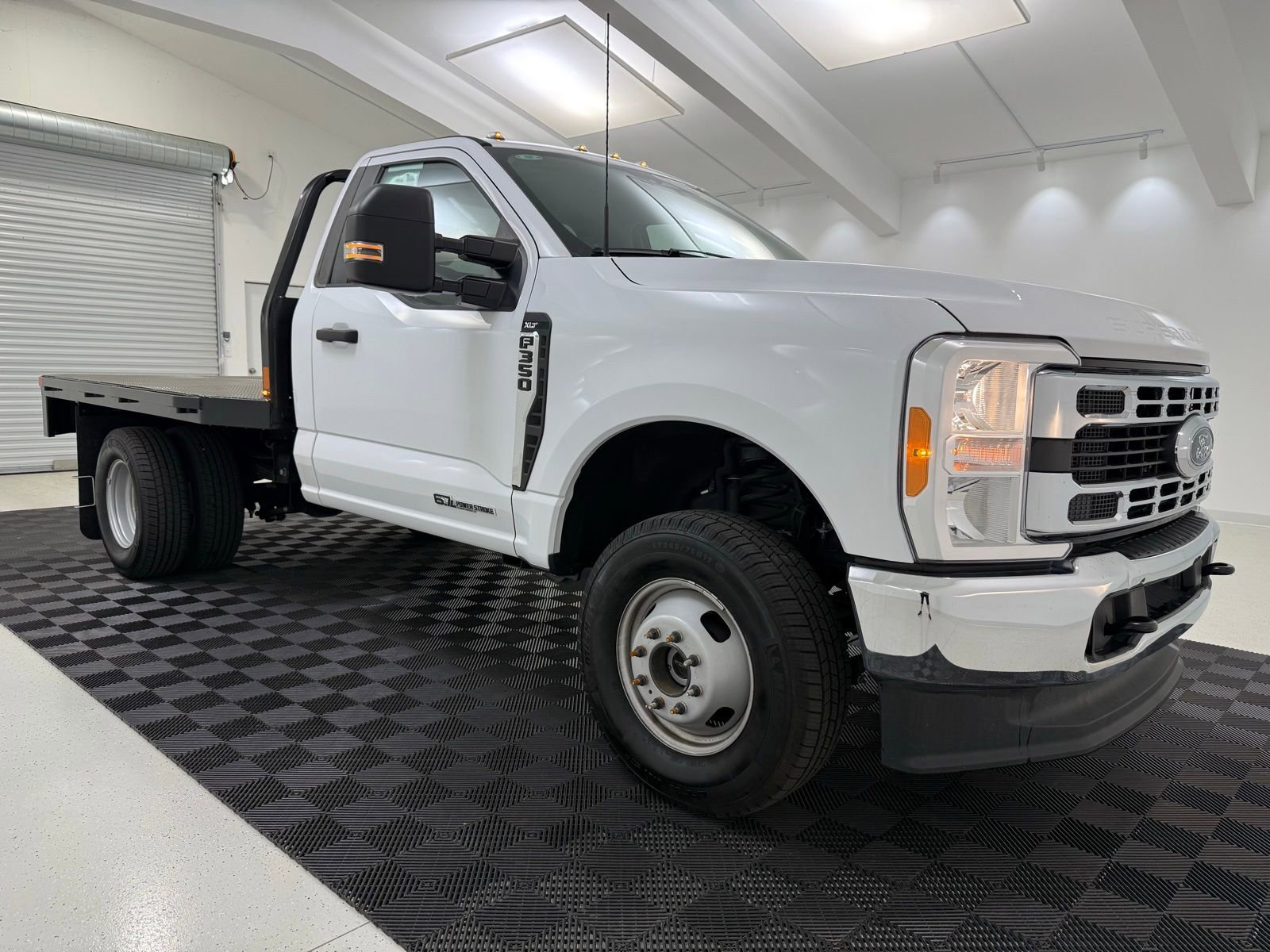 Used 2023 Ford F350 XLT w/ Snow Plow Prep Package AWD/4WD image 1