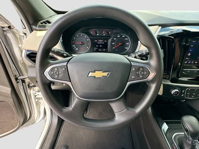 Used 2022 Chevrolet Traverse LS FWD image 11