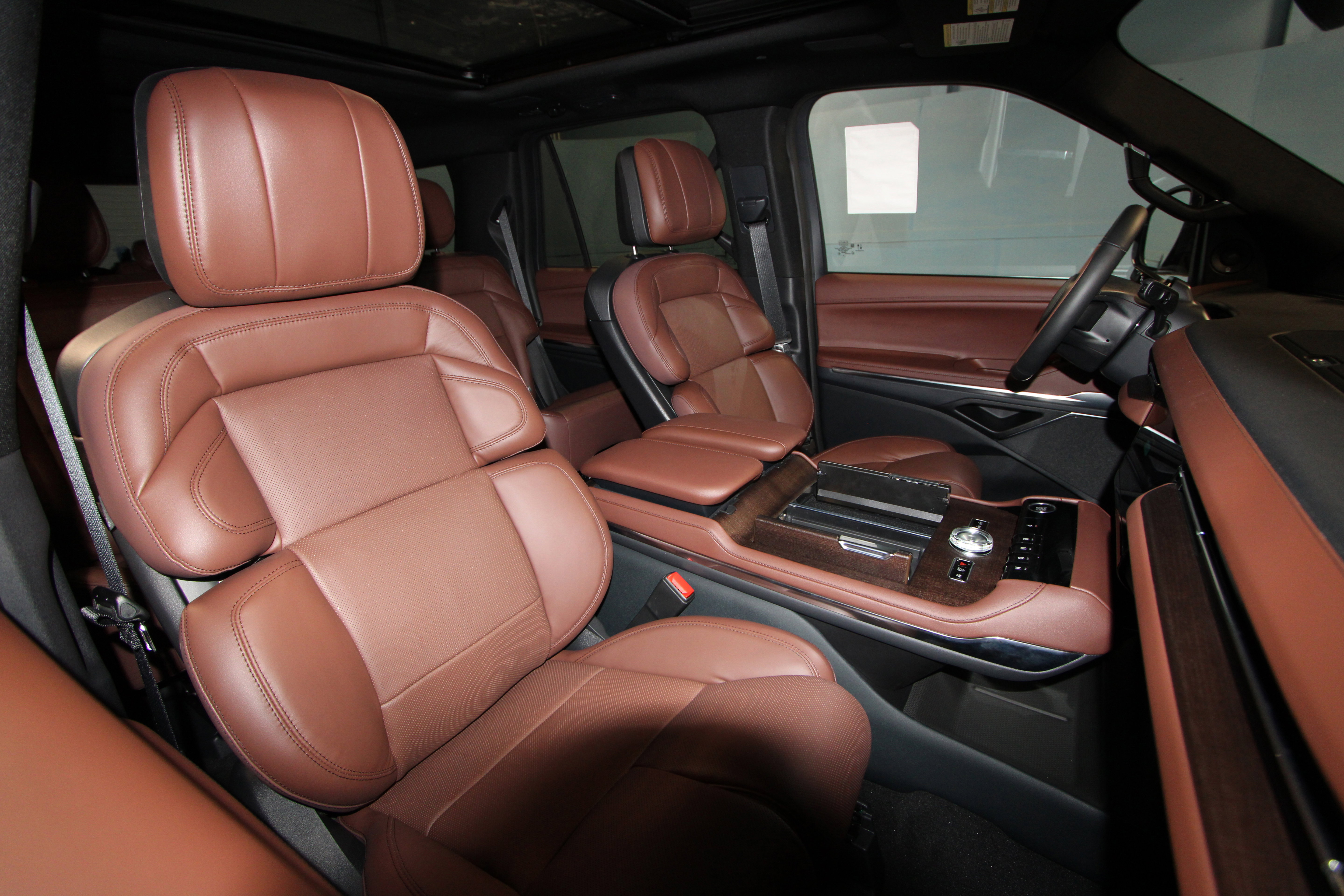 New 2025 Lincoln Navigator Reserve image 24