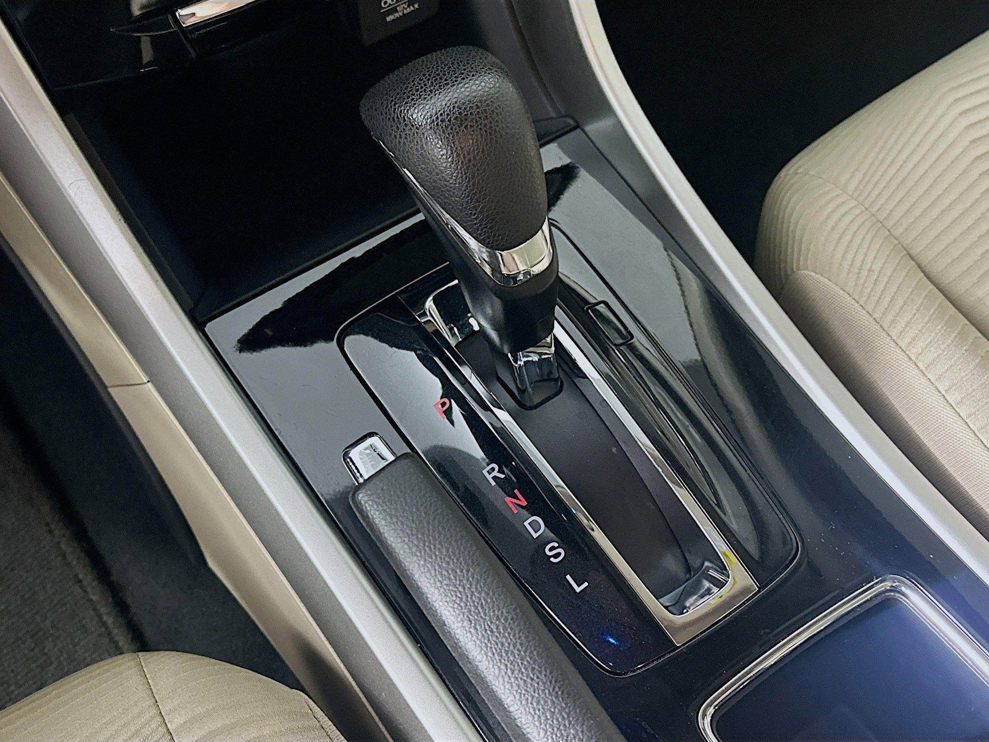 Used 2017 Honda Accord LX image 23