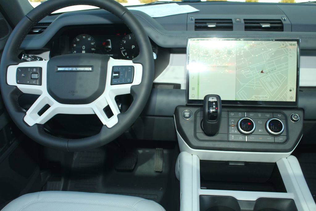 New 2026 Land Rover Defender 130 X-Dynamic SE image 4