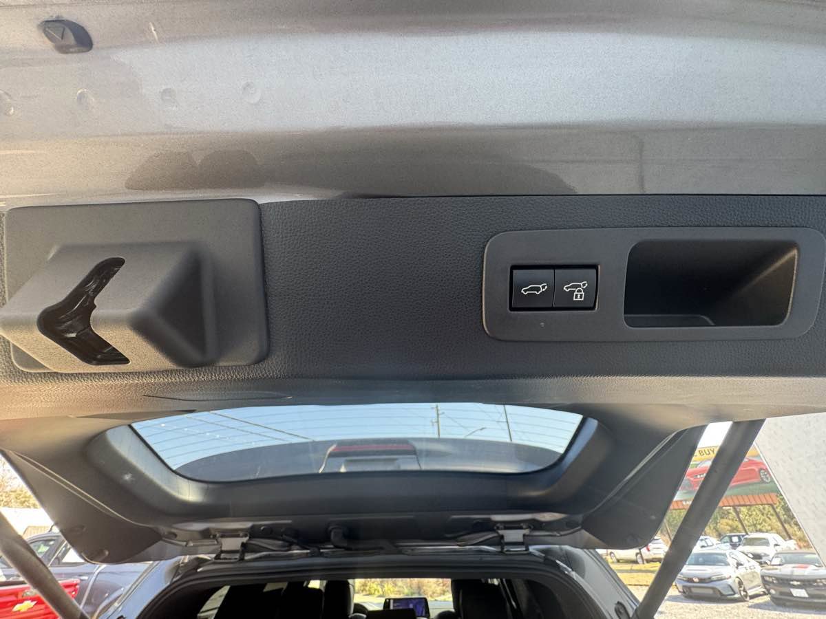 Used 2023 Lexus LX 600 F Sport image 23