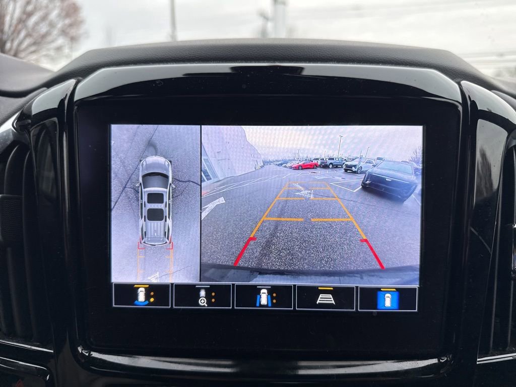 Used 2023 Chevrolet Traverse RS image 38