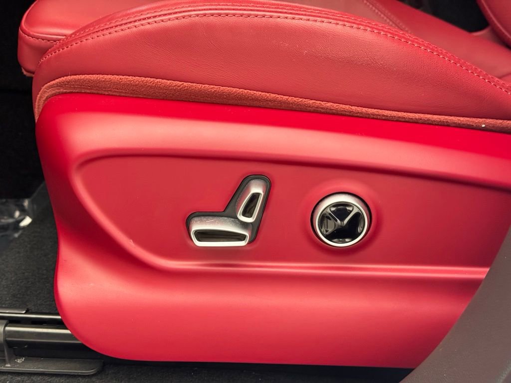 Used 2024 Maserati Grecale Trofeo image 10