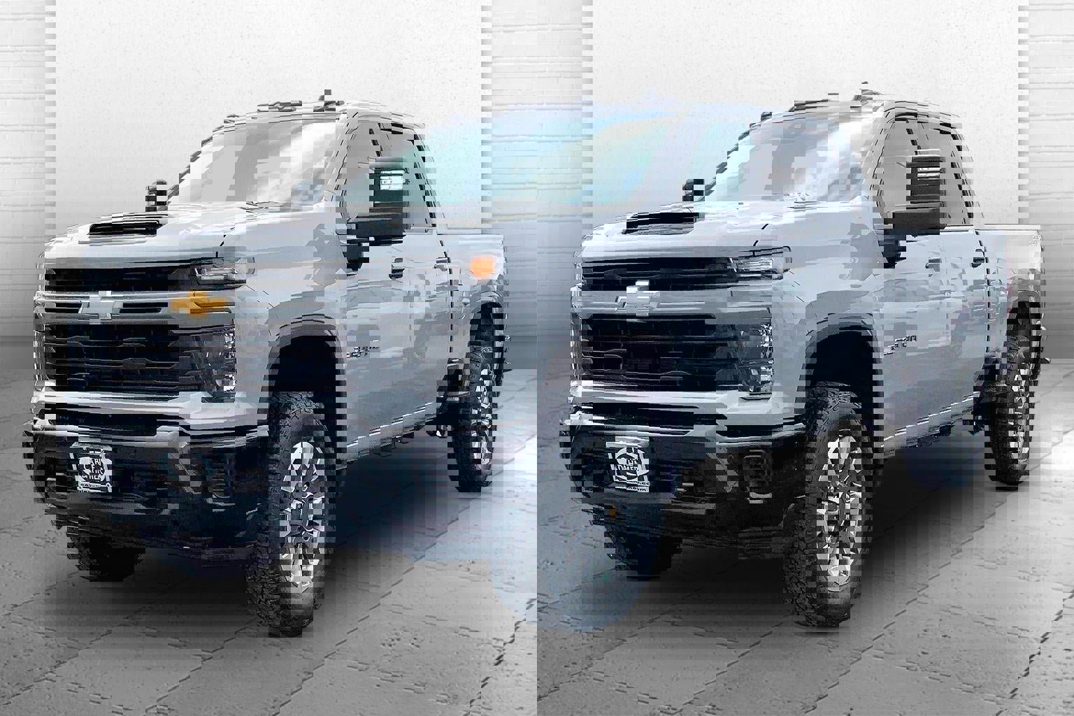 Used 2025 Chevrolet Silverado 2500 Custom w/ Custom Value Package image 11