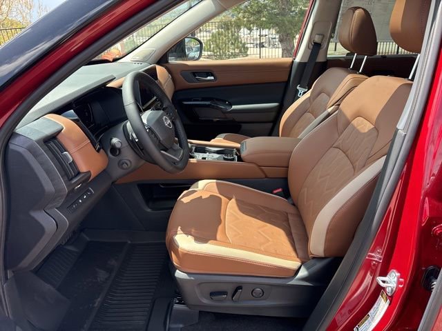 New 2026 Nissan Pathfinder Platinum w/ Cargo Package AWD/4WD image 7