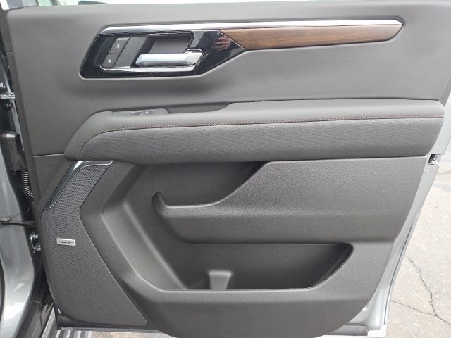 New 2026 Chevrolet Suburban High Country AWD/4WD image 33