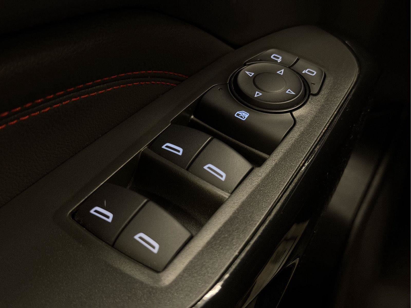 Used 2024 Chevrolet Trax RS w/ Sunroof Package FWD image 42