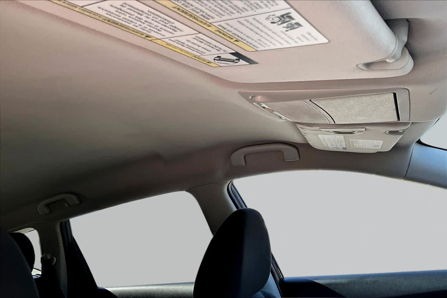 Used 2016 Nissan Rogue SV FWD image 12