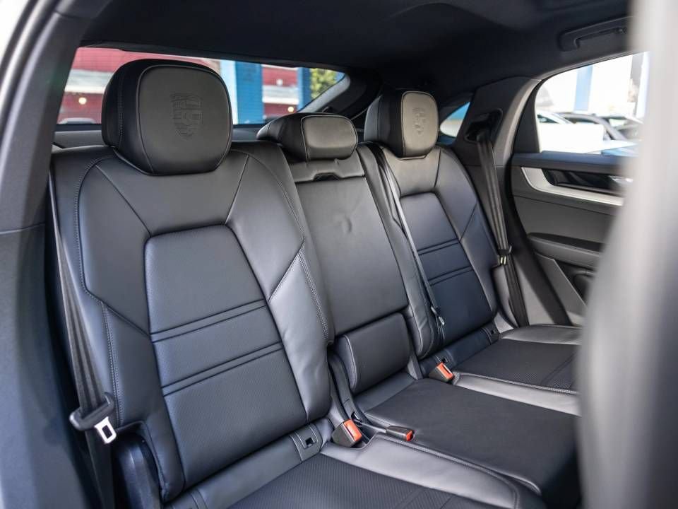 Certified 2026 Porsche Cayenne Coupe AWD/4WD image 43
