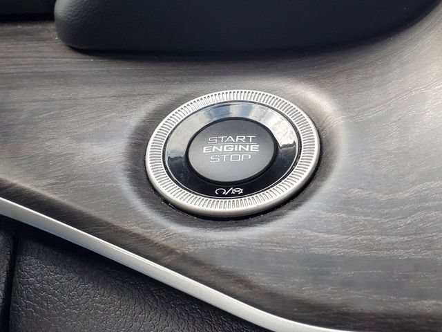 Used 2023 Jeep Grand Cherokee L Limited AWD/4WD image 13