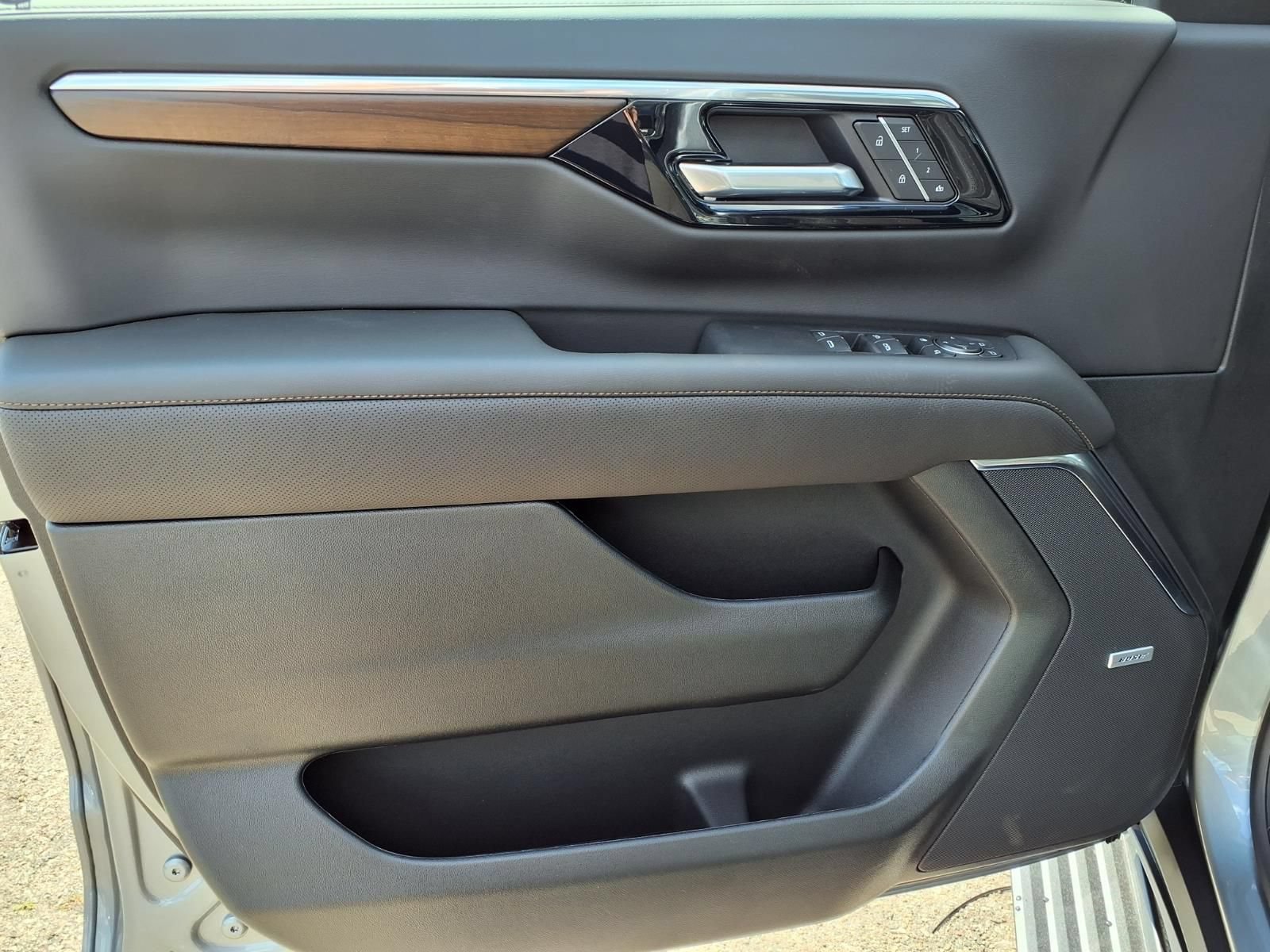 New 2026 Chevrolet Tahoe High Country AWD/4WD image 11