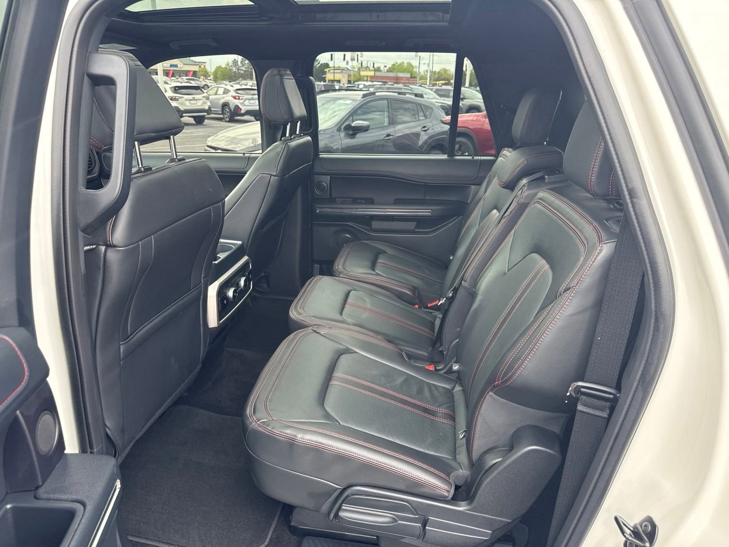 Used 2022 Ford Expedition Max Limited AWD/4WD image 9
