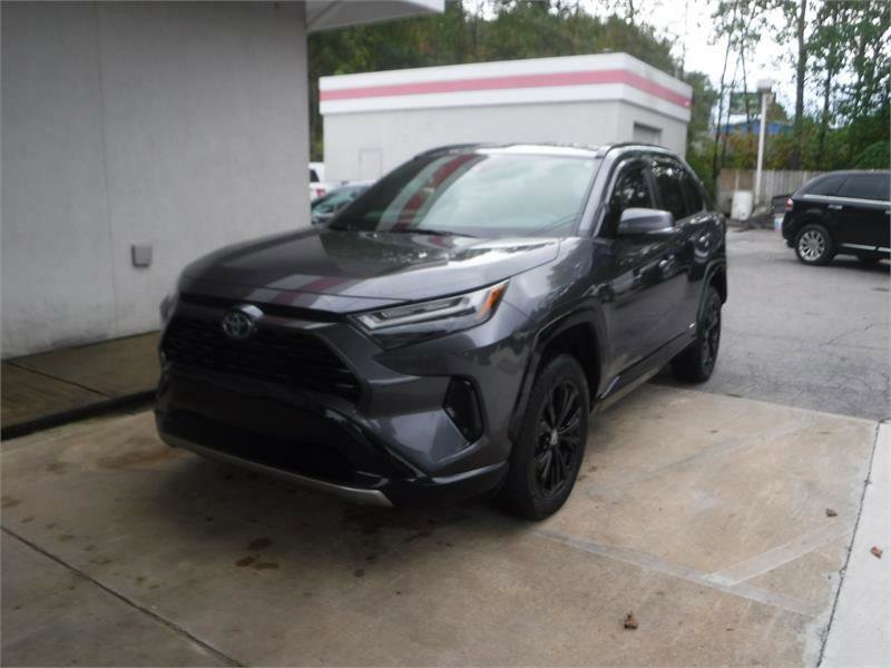 Used 2022 Toyota RAV4 SE image 14