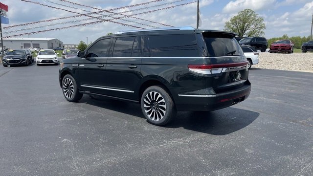 Used 2022 Lincoln Navigator L Black Label image 4