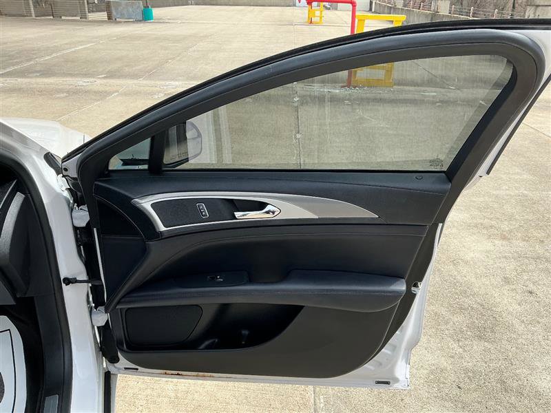 Used 2018 Lincoln MKZ Premiere image 33