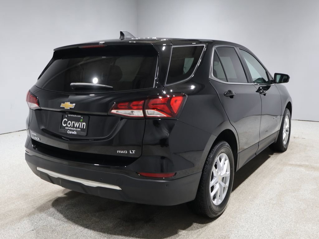 Used 2023 Chevrolet Equinox LT image 2
