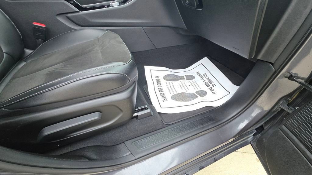 Used 2023 Jeep Grand Cherokee Altitude AWD/4WD image 13