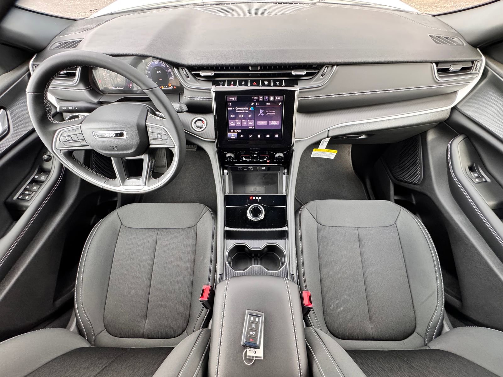 New 2026 Jeep Grand Cherokee Laredo image 12