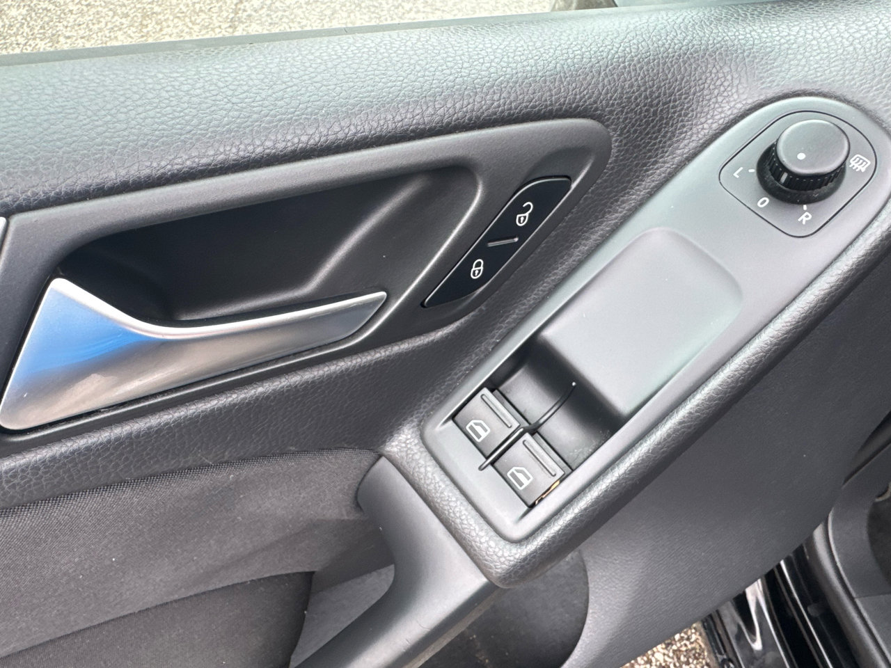 Used 2012 Volkswagen Golf 2-Door image 15