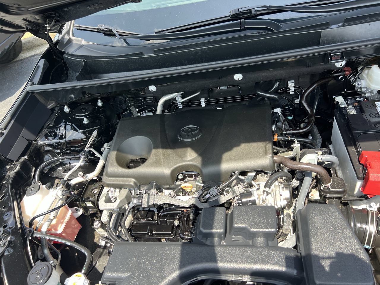 Used 2025 Toyota RAV4 XLE FWD image 35