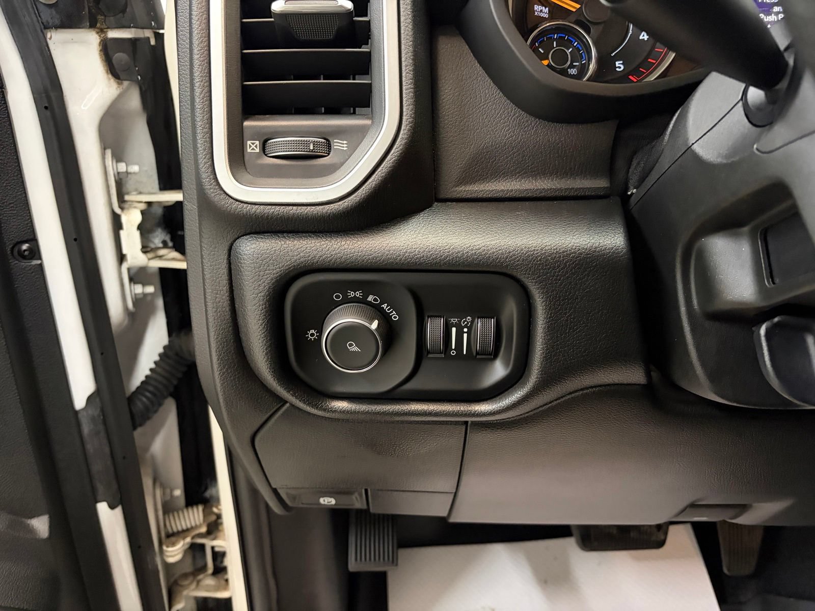 Used 2019 RAM 2500 Big Horn AWD/4WD image 21