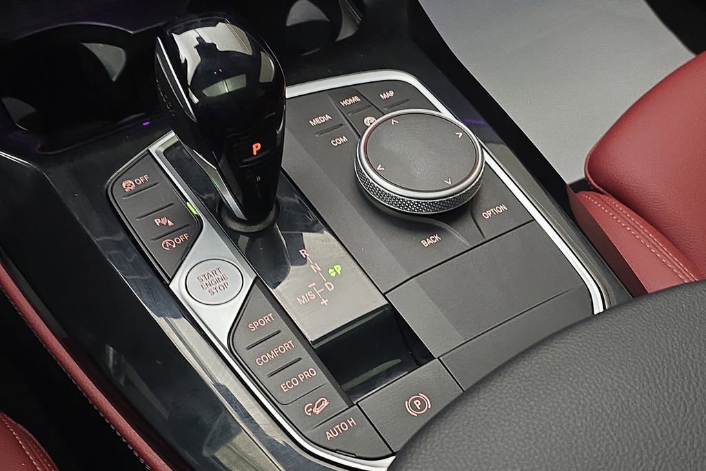 Certified 2025 BMW X4 xDrive30i w/ Premium Package image 21