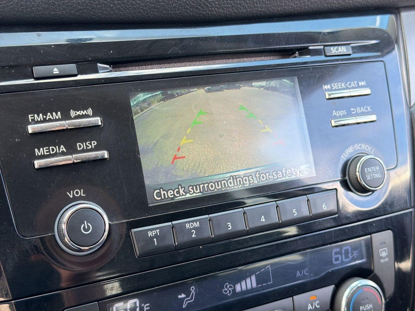 Used 2015 Nissan Rogue SV image 24