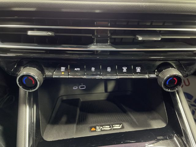 Certified 2025 Chevrolet Traverse LT AWD/4WD image 19