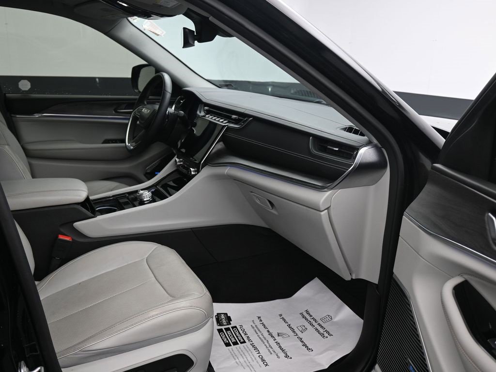 Used 2021 Jeep Grand Cherokee L Overland image 14