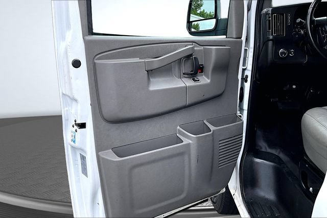 Used 2021 GMC Savana 2500 w/ Enhanced Convenience Package RWD image 20