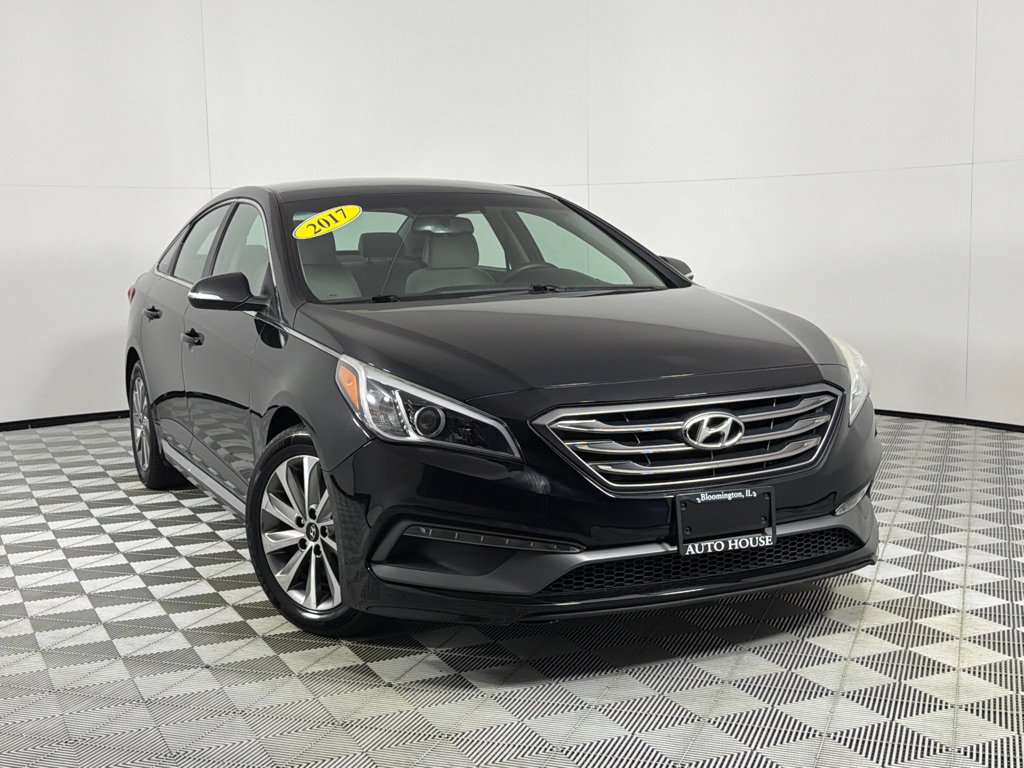 Used 2017 Hyundai Sonata Sport w/ Cargo Package FWD image 2