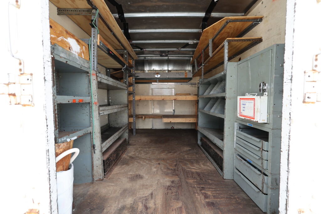 Used 2004 GMC Savana 3500 image 13