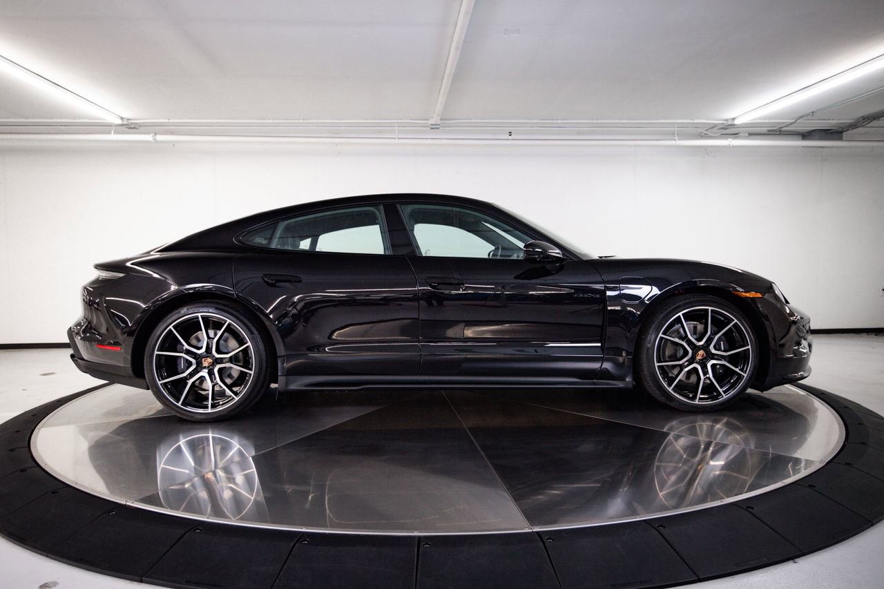 New 2026 Porsche Taycan image 8