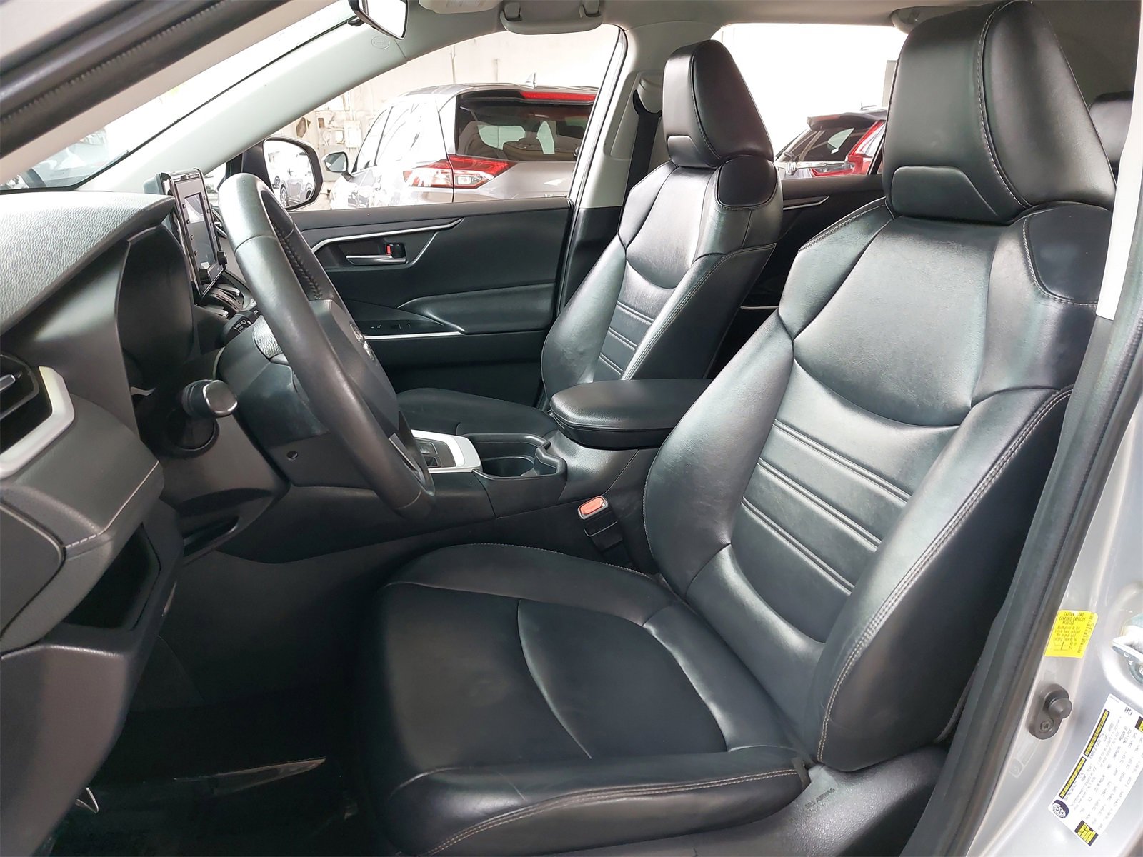 Used 2021 Toyota RAV4 XLE Premium image 15