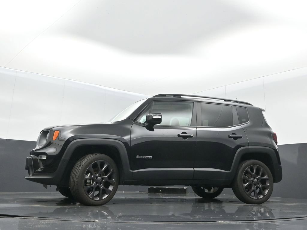 Certified 2023 Jeep Renegade Limited w/ Sun/Sound Group image 31