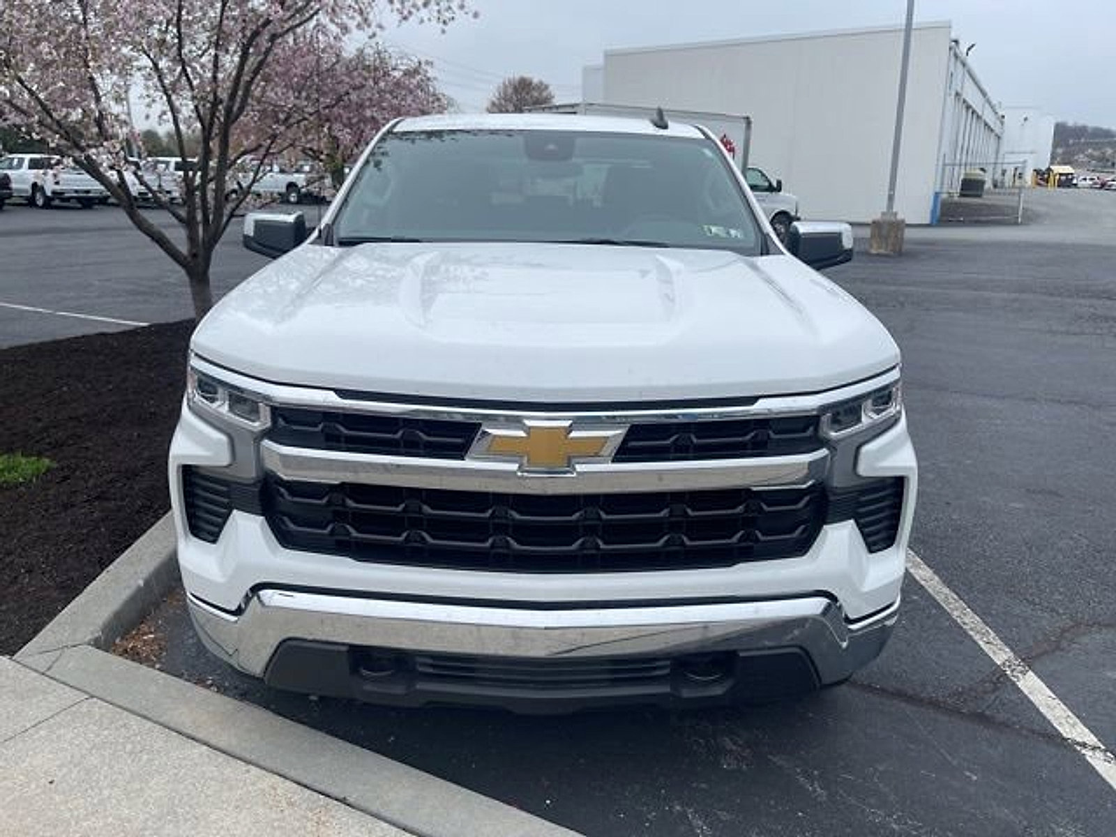 Certified 2026 Chevrolet Silverado 1500 LT image 2