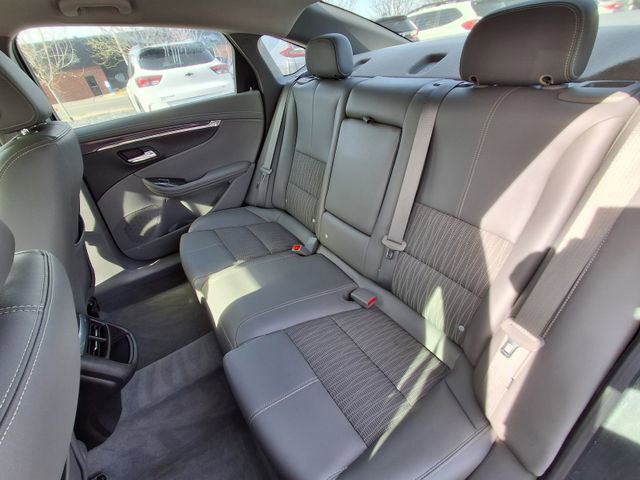 Used 2015 Chevrolet Impala LT image 16