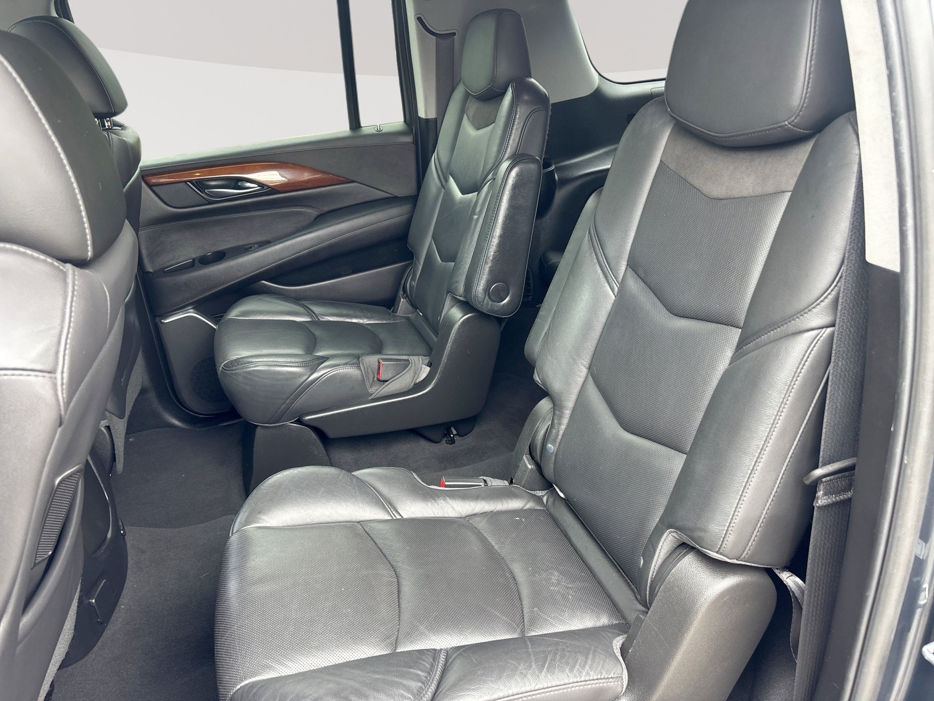Used 2019 Cadillac Escalade ESV Luxury AWD/4WD image 26