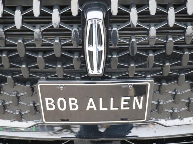 Used 2023 Lincoln Corsair Reserve w/ Jet Appearance Package image 29